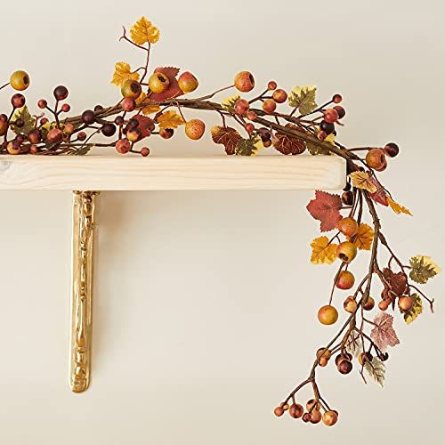 Maple Leaf & Berry Garland Decoration